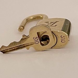 LV LOCK & KEY AUTHENTIC! No. 310